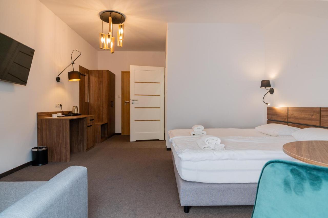 Hotel Odejewscy Хойнице Екстериор снимка