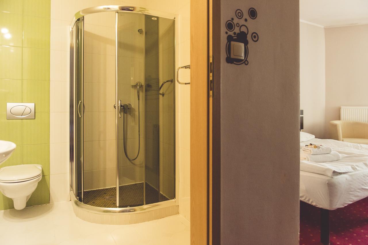 Hotel Odejewscy Хойнице Екстериор снимка