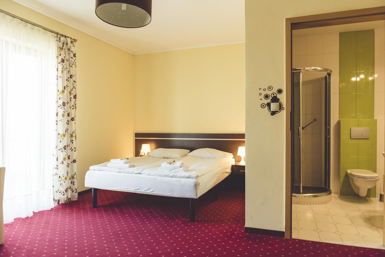 Hotel Odejewscy Хойнице Екстериор снимка
