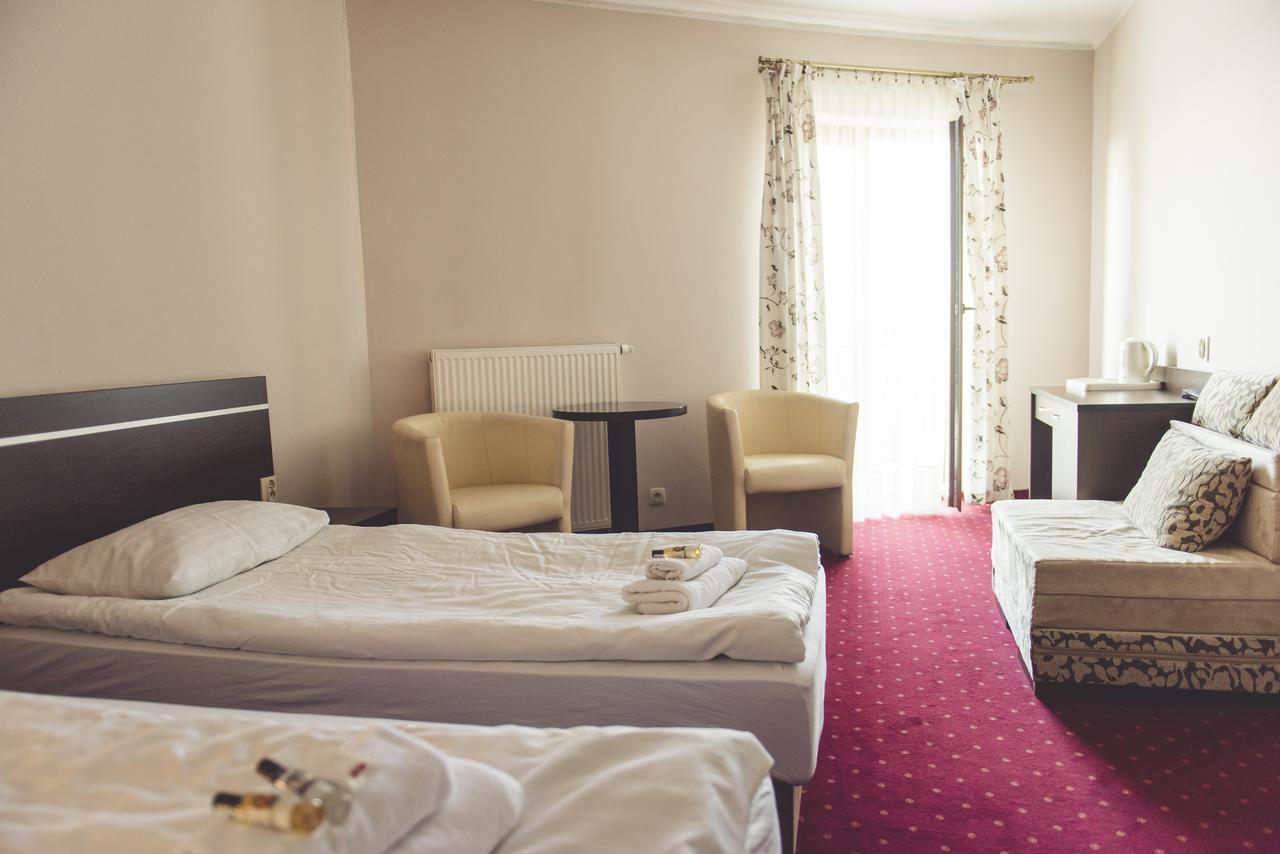Hotel Odejewscy Хойнице Екстериор снимка