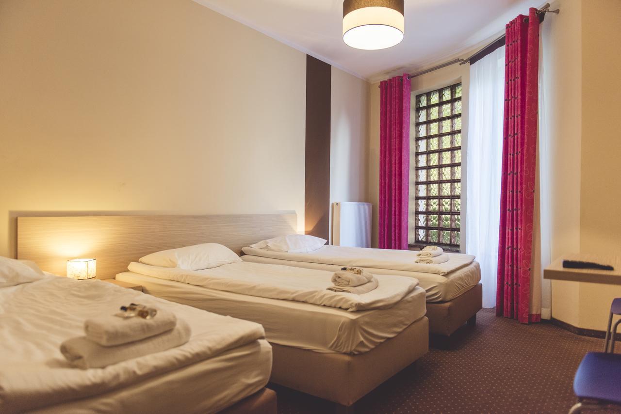 Hotel Odejewscy Хойнице Екстериор снимка